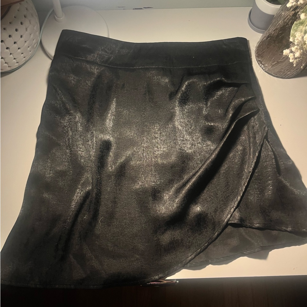 Mimi & Dottie Asymmetric Slit Skirt